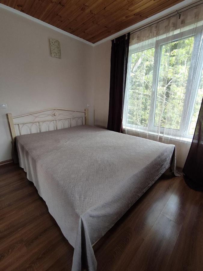 Guest House Odessa Sea Bagian luar foto