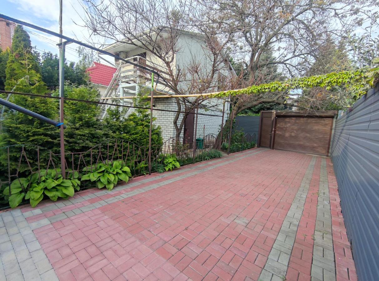 Guest House Odessa Sea Bagian luar foto